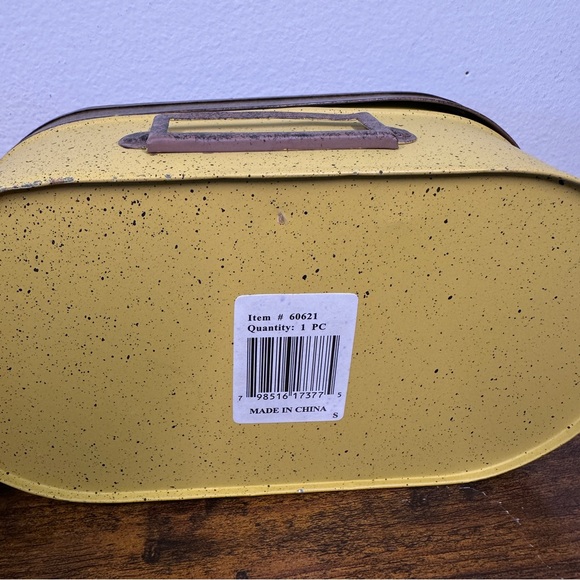 2 Vintage Country Primitve Tender Heart Treasures Tin Nesting Covered
Boxes - Picture 7 of 8